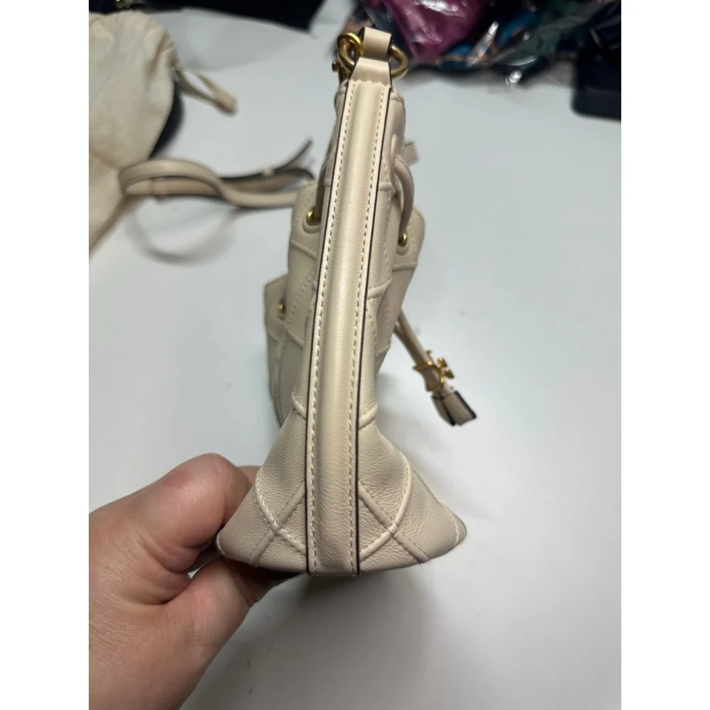 Women's Tory Burch Quilted Drawstring Crossbody Bag One Size Beige Gold